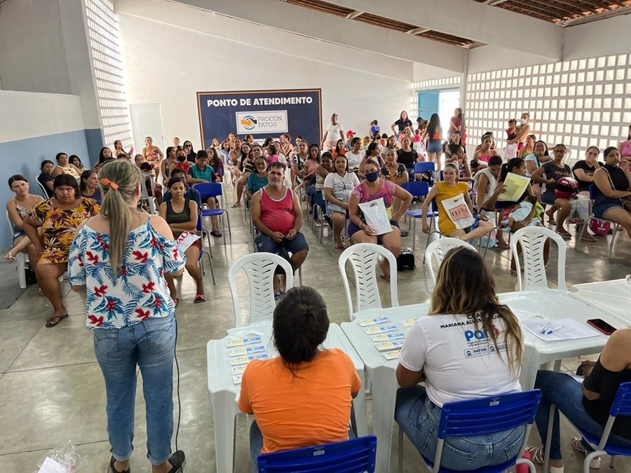 Prefeitura de Patos realiza a entrega de benefício para as famílias cadastradas no Programa PAI