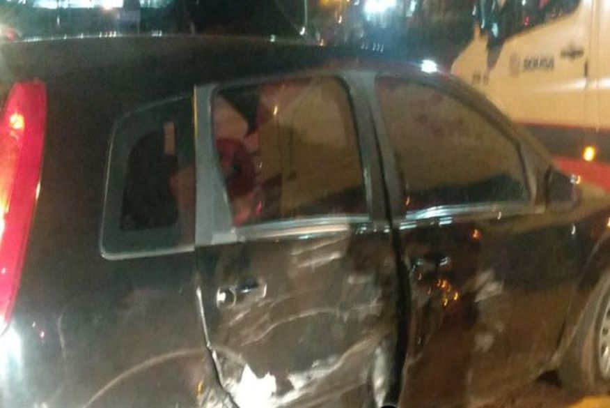 Dois carros colidem e uma pessoa fica gravemente ferida em Sousa