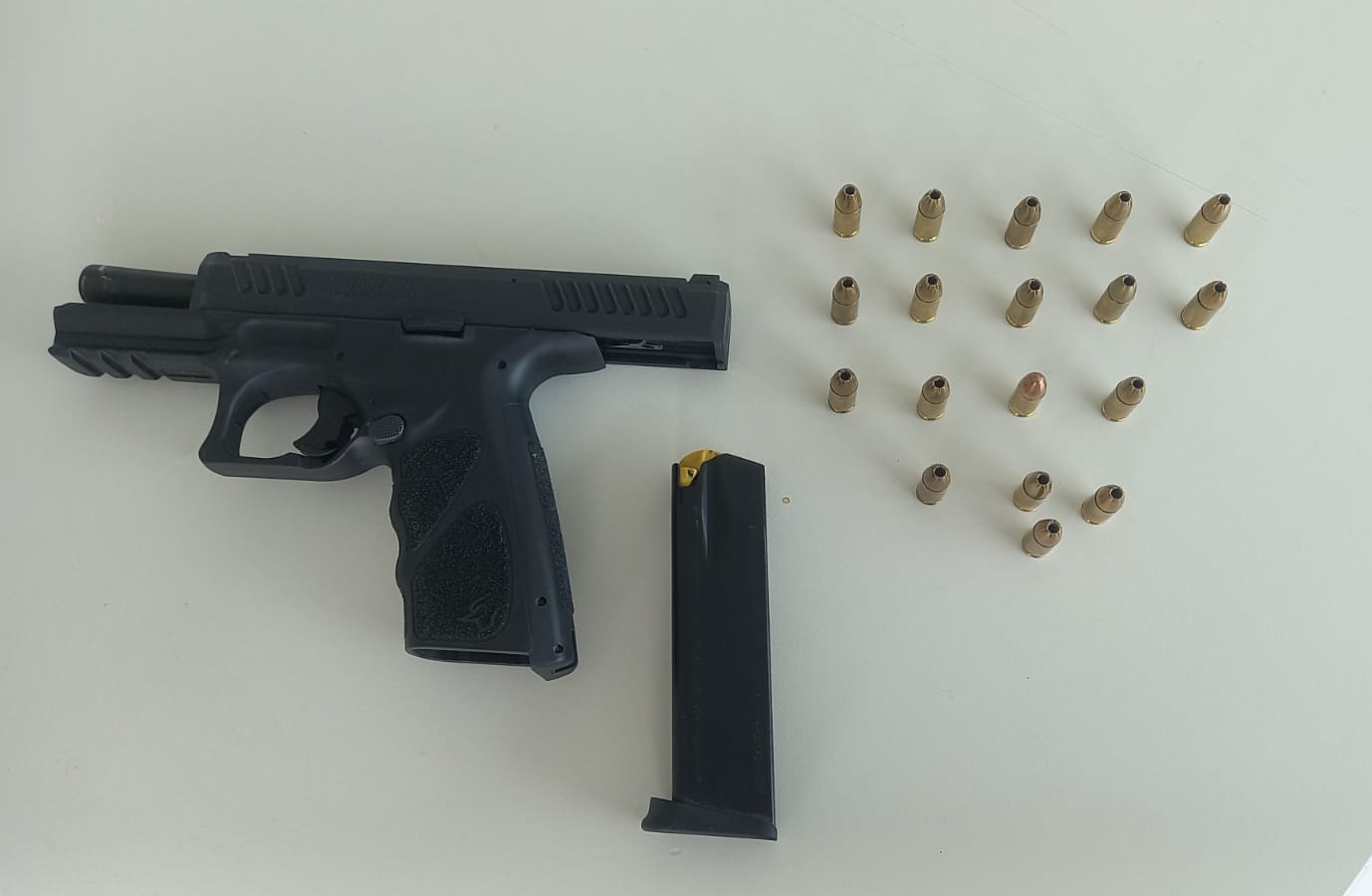 Homem é preso por porte ilegal de arma de fogo durante fiscalização da PRF em São Mamede