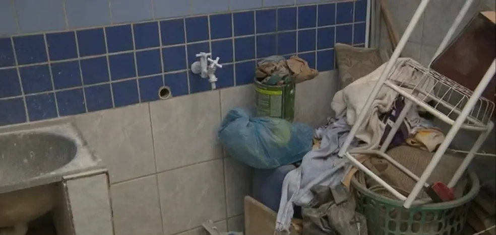 Suspeitos arrombam casa e roubam vaso sanitário e eletrodomésticos em Campina Grande