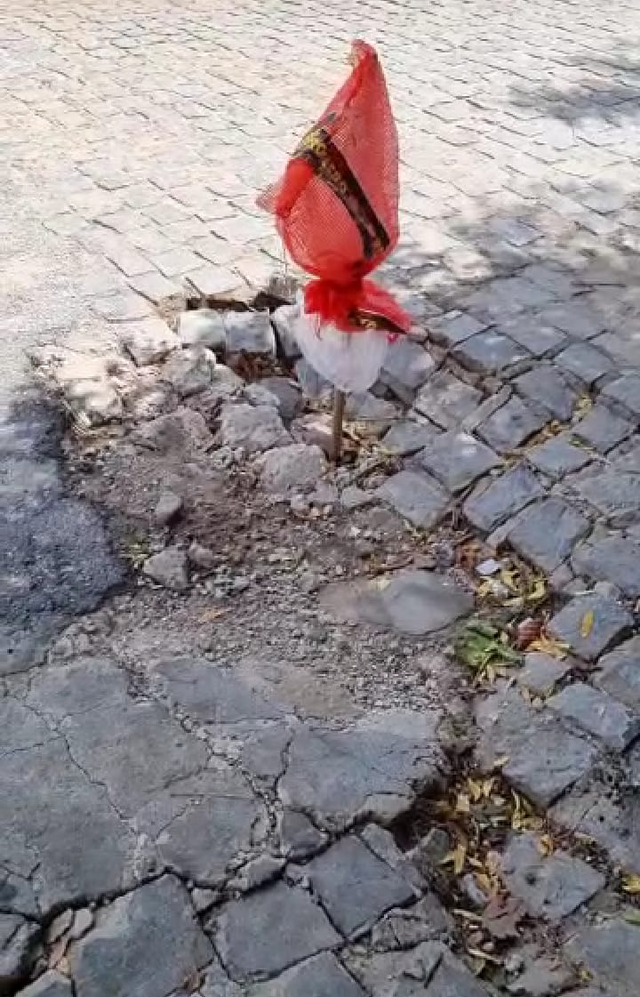 Moradores do Jatobá pedem conserto de calçamento danificado e Prefeitura de Patos responde sobre o caso