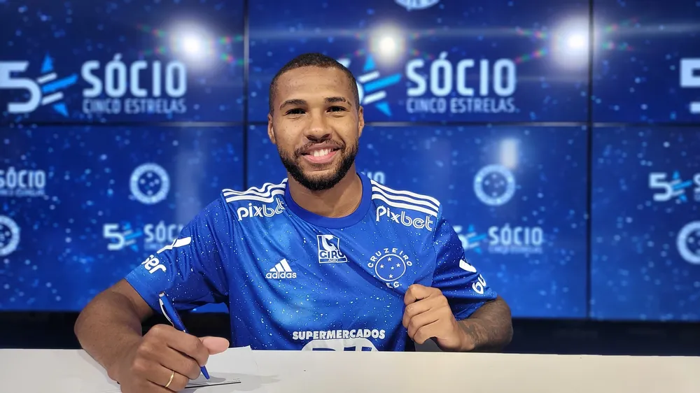 Cruzeiro anuncia o atacante Wesley, ex-Palmeiras