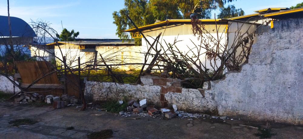 Pai de aluna da ECIT Dr. Dionísio da Costa, em Patos, diz que muro da escola está aberto há mais de 3 meses e cobra providências: 