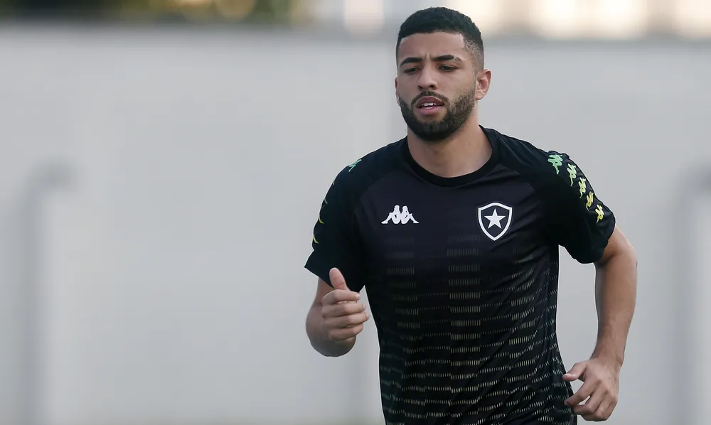 Campinense contrata Gustavo Cascardo, ex-Botafogo e Athletico-PR