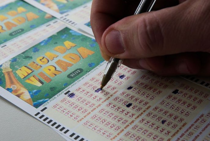Mega da virada sorteia R$ 500 milhões; veja como fazer apostas