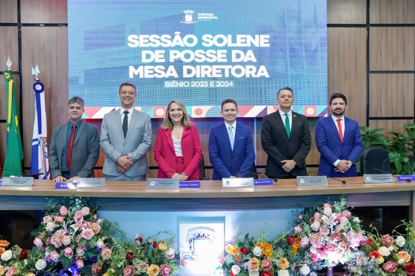 Câmara Municipal de Patos empossa membros da Mesa Diretora, biênio 2023/2024