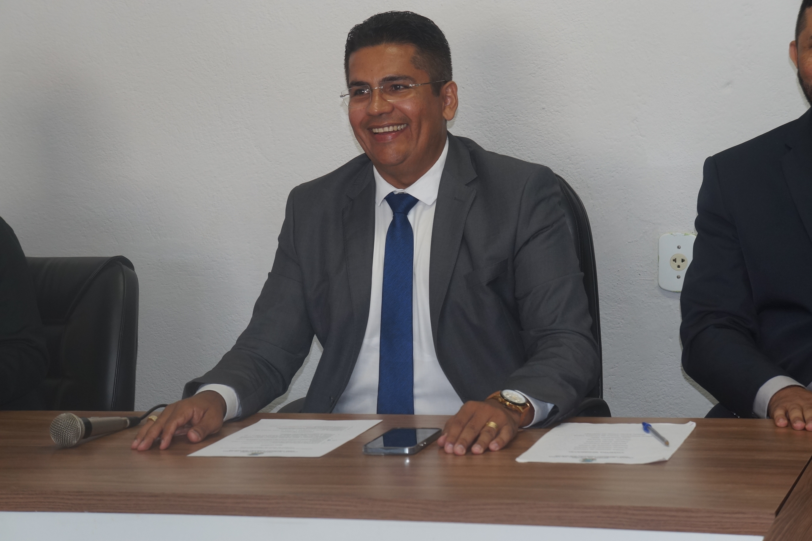 Vereador Rafael Xavier é empossado como presidente da Câmara Municipal de Cacimba de Areia