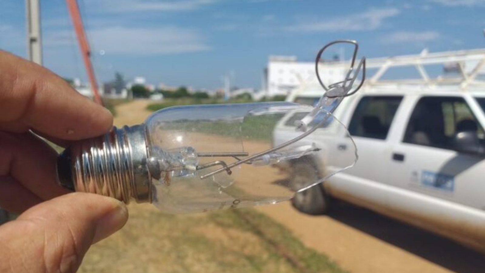 Seis lâmpadas são quebradas por vândalos em trecho da Alça Sudeste na cidade de Patos