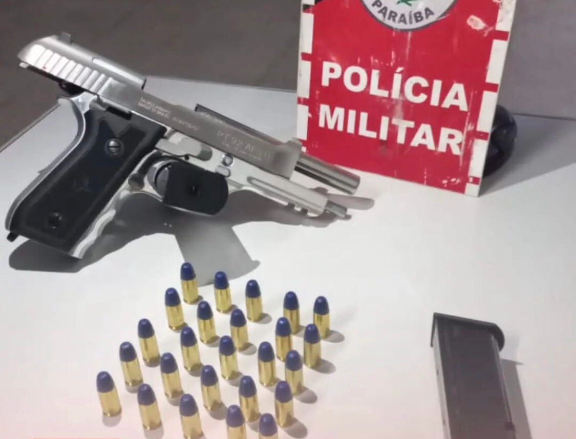 Operação Paradigma: Polícia Militar prende homem por porte ilegal de arma de fogo na cidade de Desterro-PB