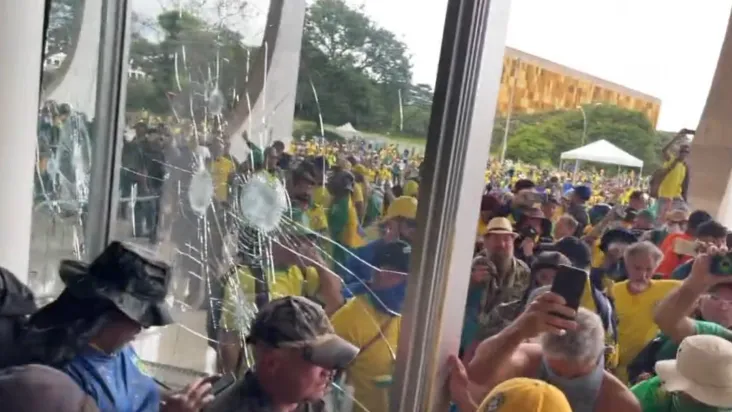 OAB emite nota condenando ataques aos Três Poderes e pede ação contra invasões