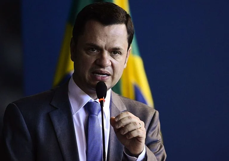 PF encontra na casa de Torres, documento que poderia instaurar Estado de Defesa no TSE; ex-ministro emite nota