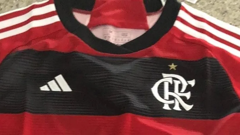 Nova camisa do Flamengo vaza na internet; estreia será no Mundial de Clubes