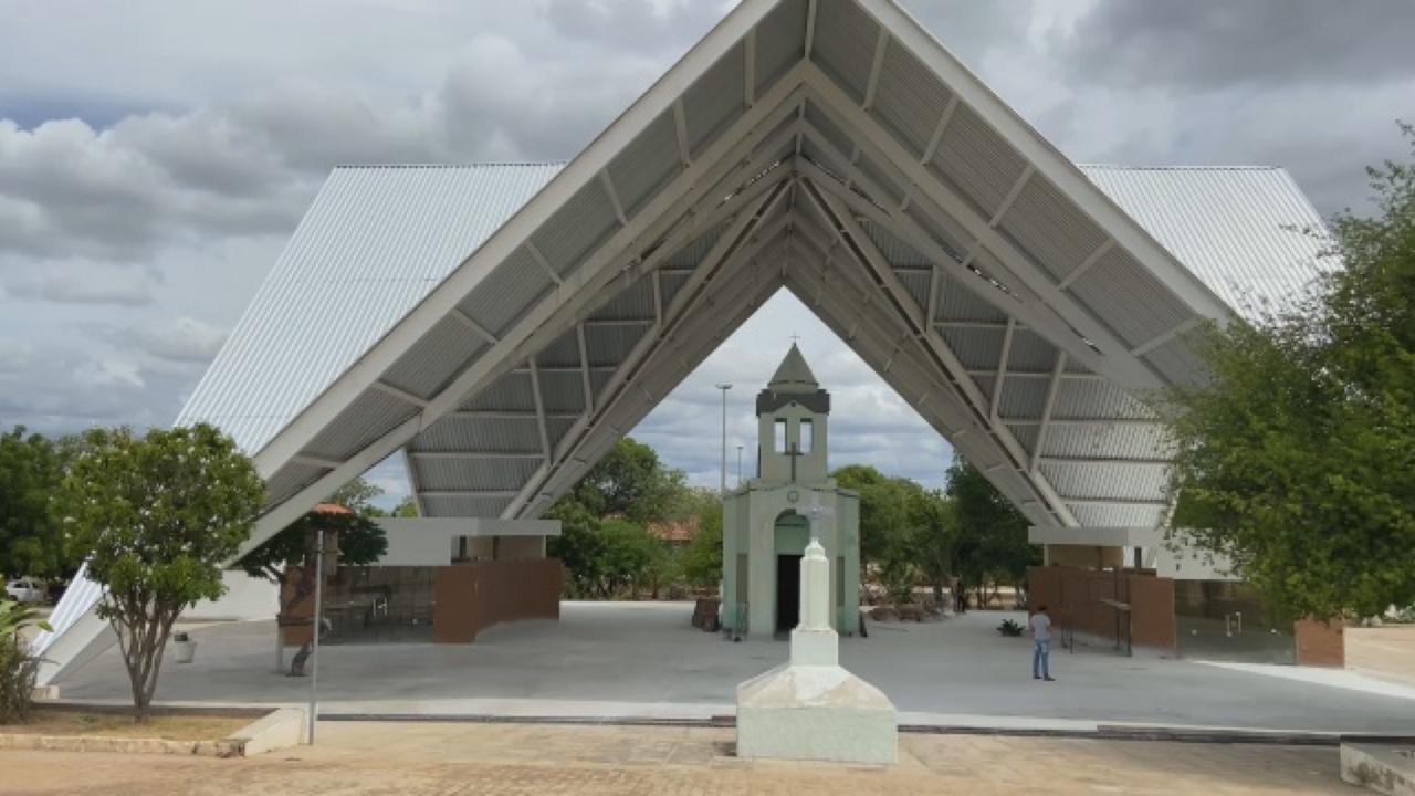 Previsão para conclusão das obras no Parque Religioso Cruz da Menina, em Patos, é para o final de fevereiro; Veja Reportagem