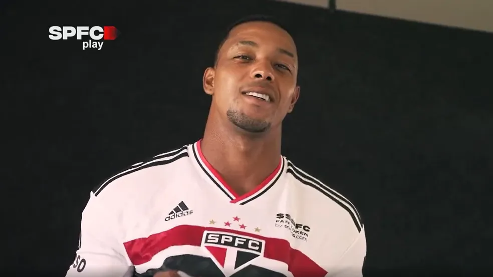 São Paulo anuncia a contratação do atacante David