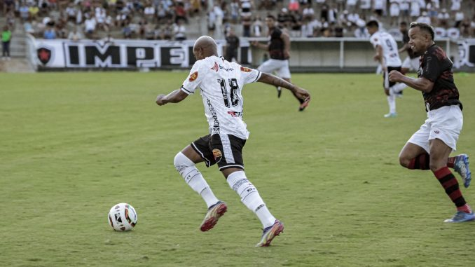 Dois jogadores são dispensados pelo Botafogo-PB