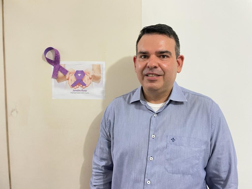 Médico dermatologista Dr. Lívio Egypto ressalta importância do diagnóstico e tratamento precoce da hanseníase pelo SUS. Ouça