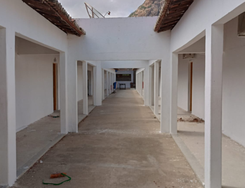 Secretaria de Obras entrega reforma na pintura da Escola Carlos Monteiro, em Passagem