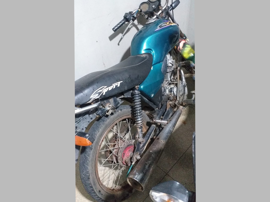 Polícia Militar recupera motocicleta com sinais identificadores adulterados, em Cacimbas