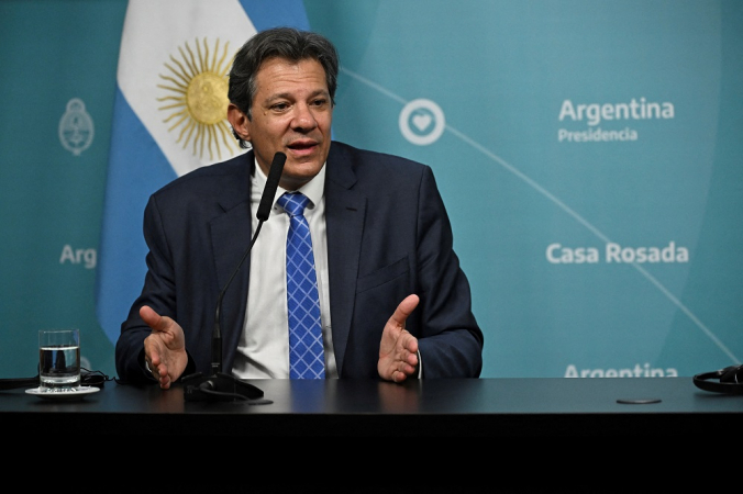 Haddad afirma que Banco do Brasil vai financiar exportações para à Argentina