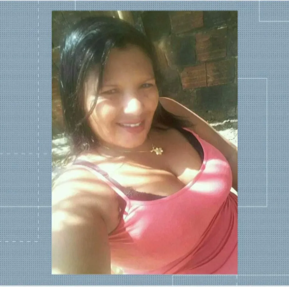 Mulher é morta a facadas dentro de casa e na frente dos filhos, na Paraíba; companheiro é o principal suspeito