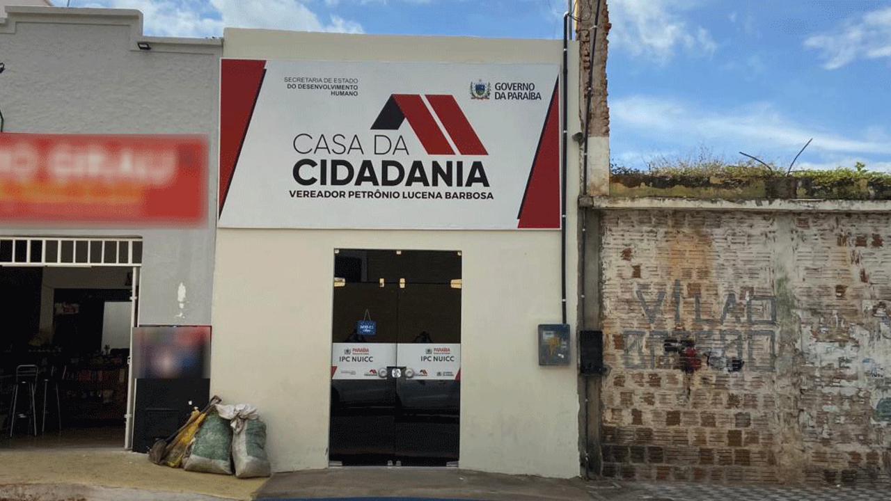 Diretora da Casa da Cidadania de Patos informa que serviços estão funcionando por ordem de chegada; Ouça