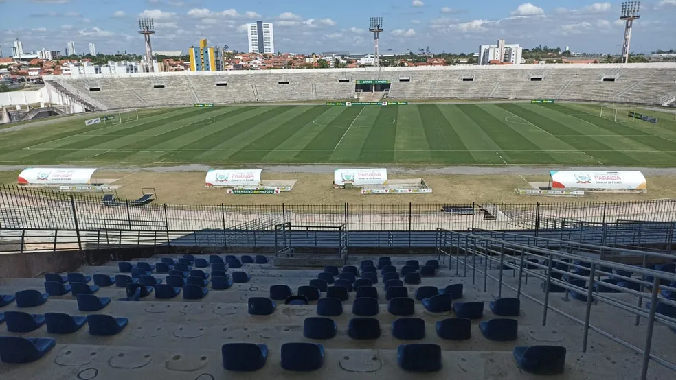 Treze enfrenta o Serra Branca em seu primeiro jogo como mandante no Amigão