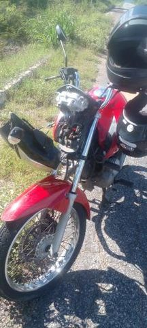 Mototaxista diz que teve moto destruída após sofrer acidente em buracos na PB-262, entre São José do Bonfim e Patos