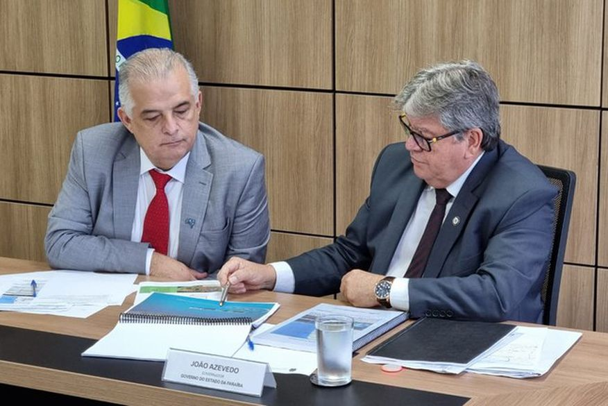João Azevêdo formaliza ao ministro dos Aeroportos a viabilização do voo para Cajazeiras e início da construção do Aeroporto de Patos
