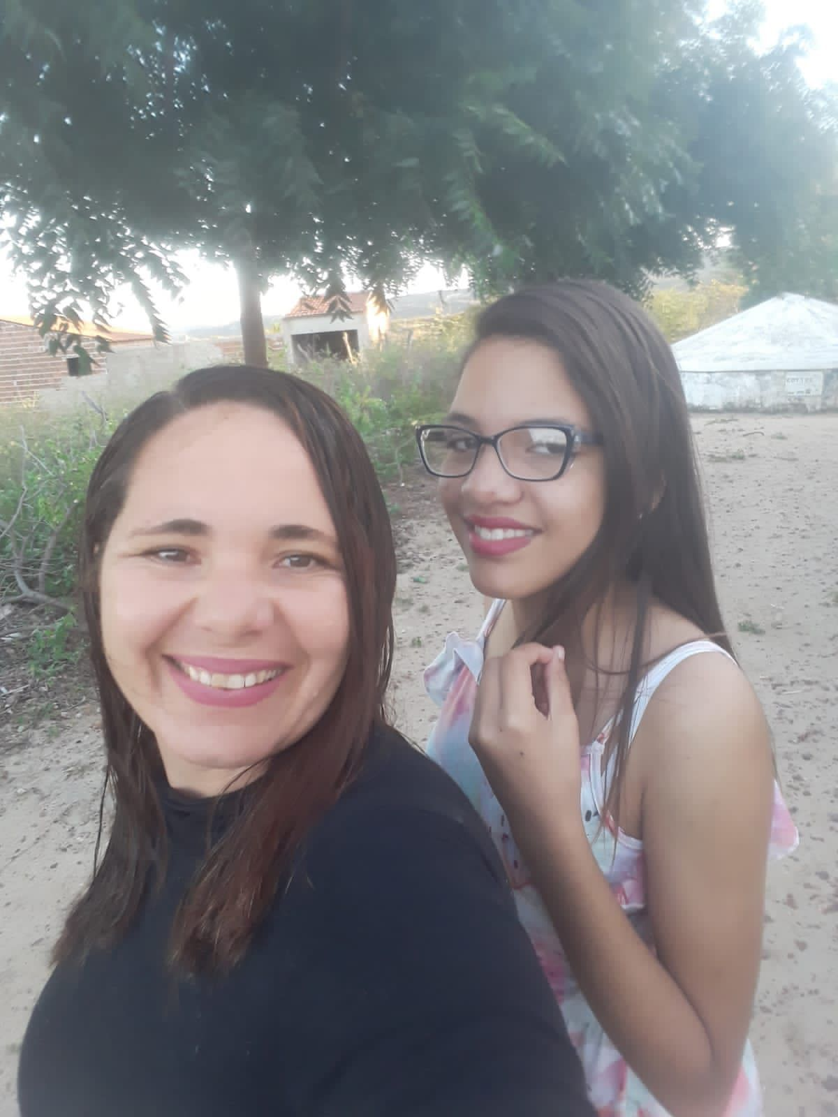 Em Desterro, mãe relata drama que vive com sua filha, Letícia, de 15 anos: ''Já passou por 10 neuros e não tem um diagnóstico
