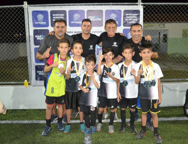 Secretaria de Esportes e Lazer promoveu 2ª edição de Colônia de Férias de Futebol Society, em São Mamede