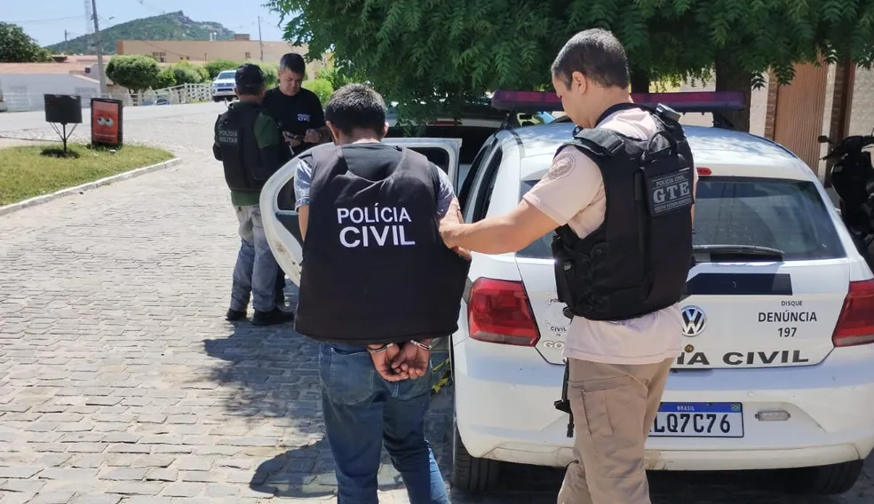 Suspeito de matar ex-companheira na frente do filho é preso na Paraíba