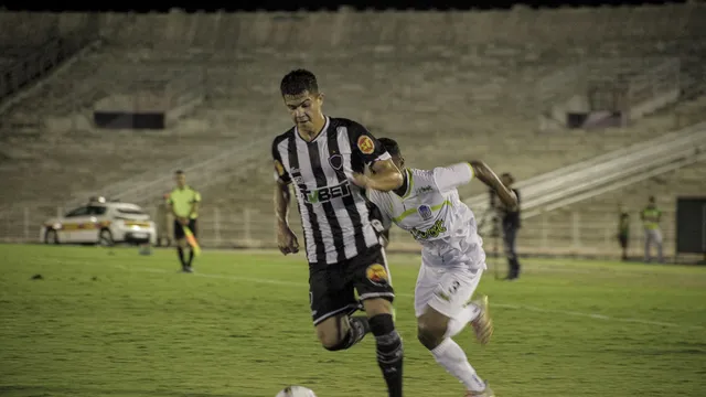 Botafogo-PB sofre gol no fim e fica no empate com o Serra Branca