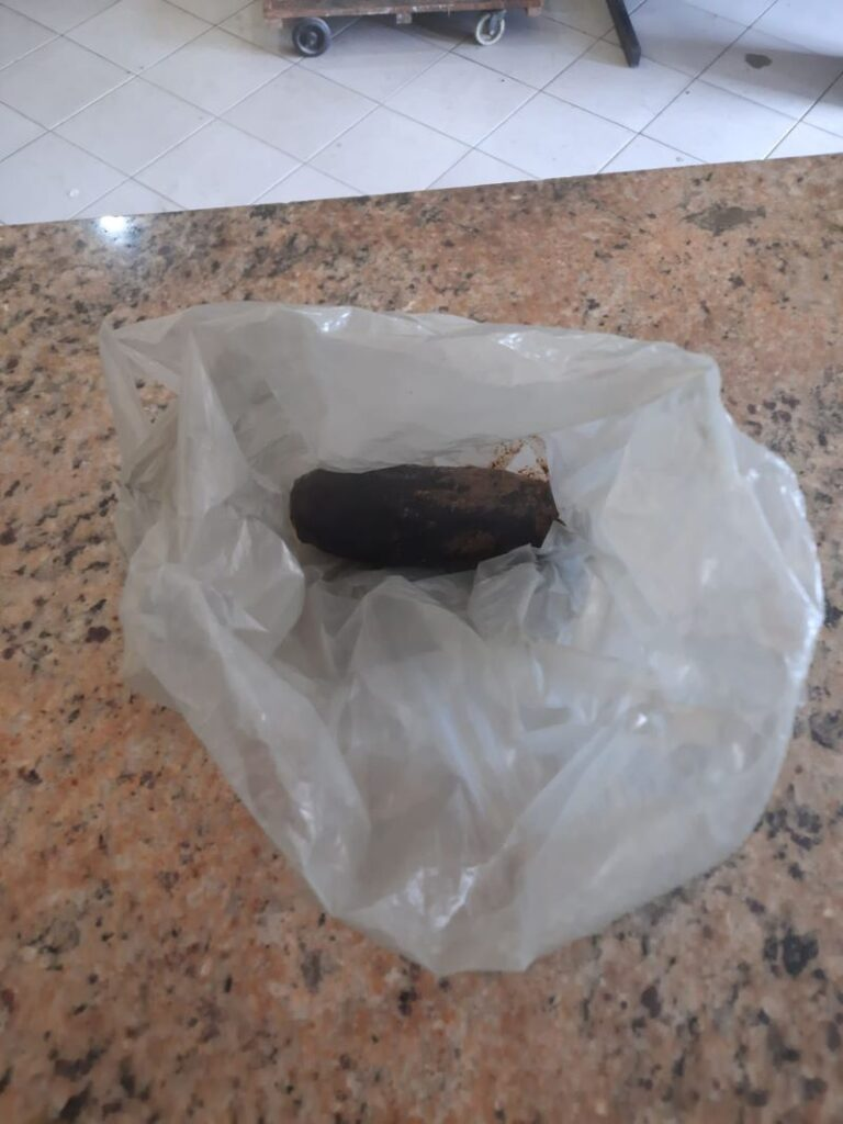 Jovem é detida ao tentar entrar com droga introduzida no corpo na tarde deste sábado (04) no Presídio Procurador Romero Nóbrega, em Patos