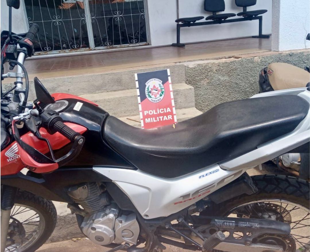 Operação Paradigma: Polícia Militar recupera veículo com restrição de roubo, em São Mamede