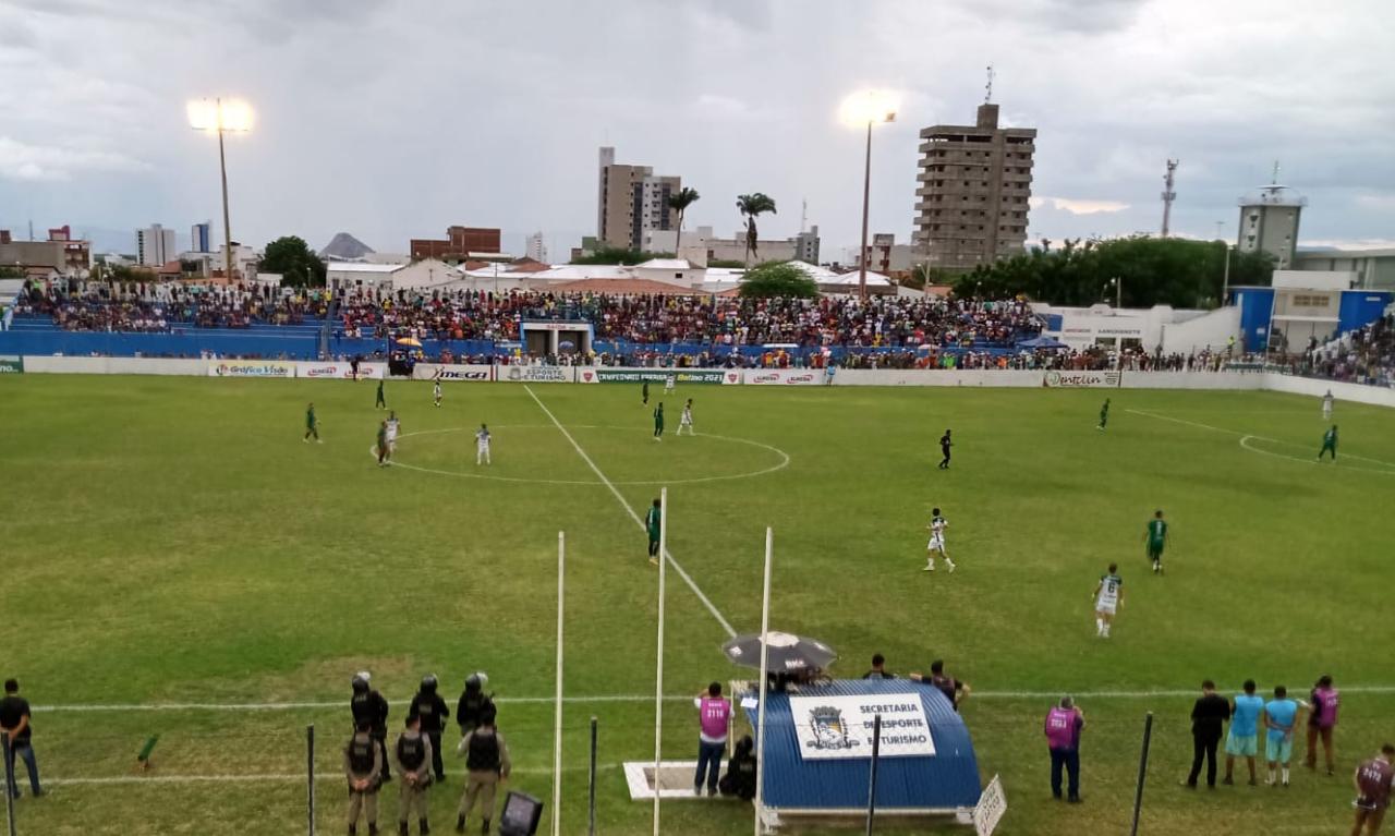 Nacional de Patos fará dois jogos seguidos fora do José Cavalcanti