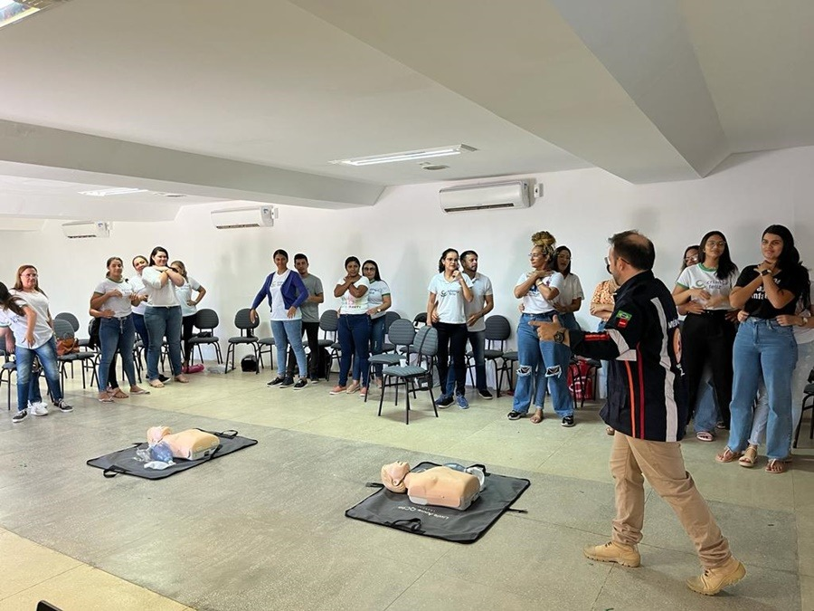 Prefeitura de Patos promove capacitação sobre primeiros socorros e atividades lúdicas para o Programa Criança Feliz