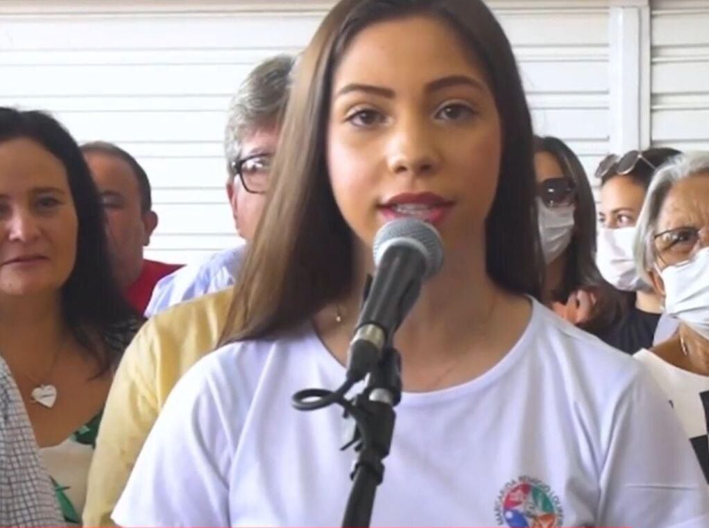 Adolescente Jennifer Maria, de 17 anos, natural de Emas, obtém 940 pontos na redação do Enem: 