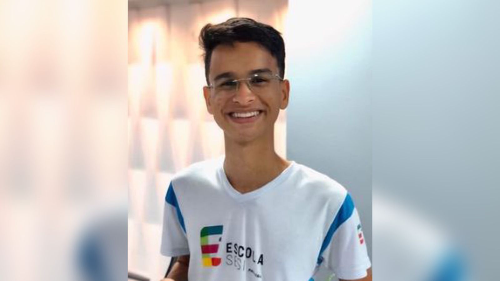 Jovem Franklin Barreto, de 17 anos, residente no bairro São Sebastião e que concluiu o ensino médio da Escola SESI, faz 920 pontos na redação do Enem