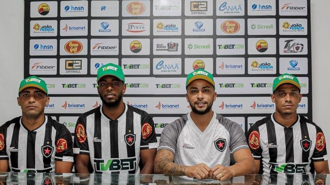 Botafogo-PB acerta com três reforços para o elenco