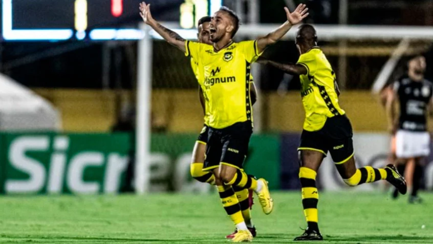 Corinthians é dominado pelo São Bernardo e perde por 2 a 0 pelo Paulistão