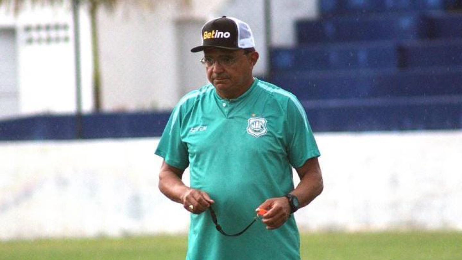 Flávio Araújo, técnico do Nacional de Patos, projeta jogo duríssimo contra o Serra Branca pela vaga no G-4