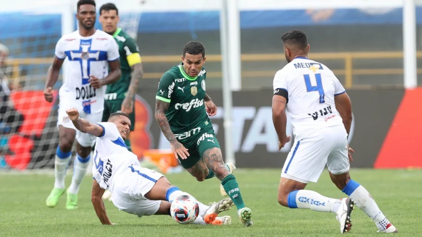 Palmeiras supera obstáculos, bate o Água Santa e segue confortável no Paulistão