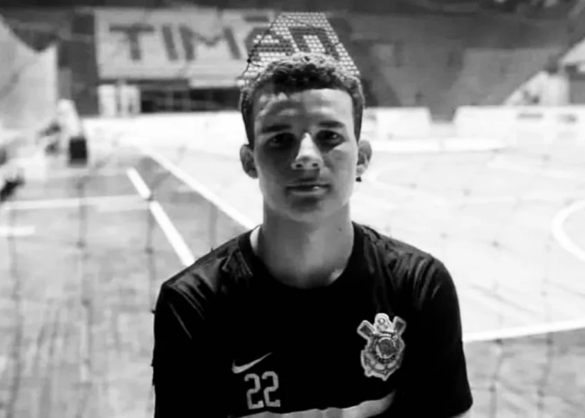 Jogador de futsal do Corinthians morre após acidente de trânsito