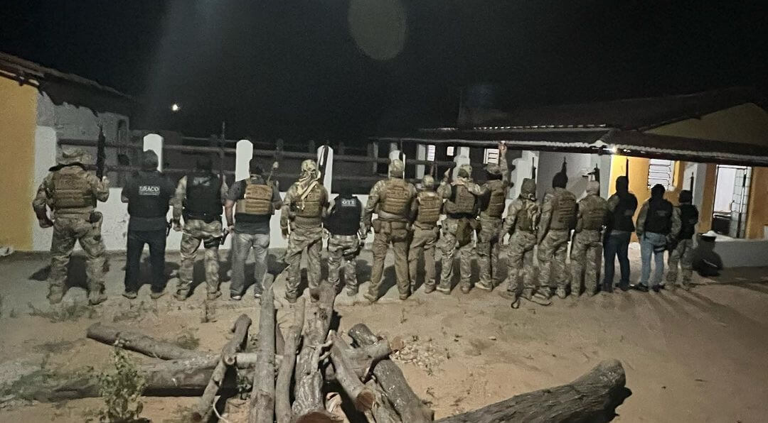 Policiais civis interceptam suspeitos que iriam explodir bancos em Taperoá-PB e sete criminosos morrem em confronto