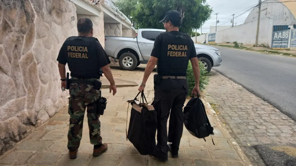 Polícia Federal investiga desvio de recursos de fundo de campanha de candidato a deputado estadual, na Paraíba