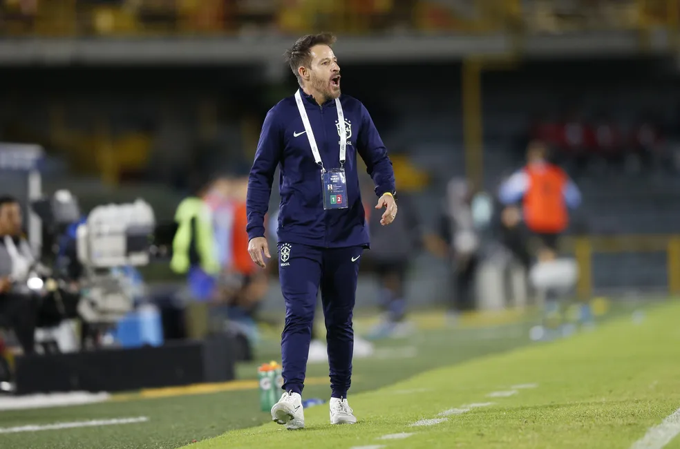 Ramonismo: CBF anuncia amistoso do Brasil contra o Marrocos com Ramon Menezes como técnico interino