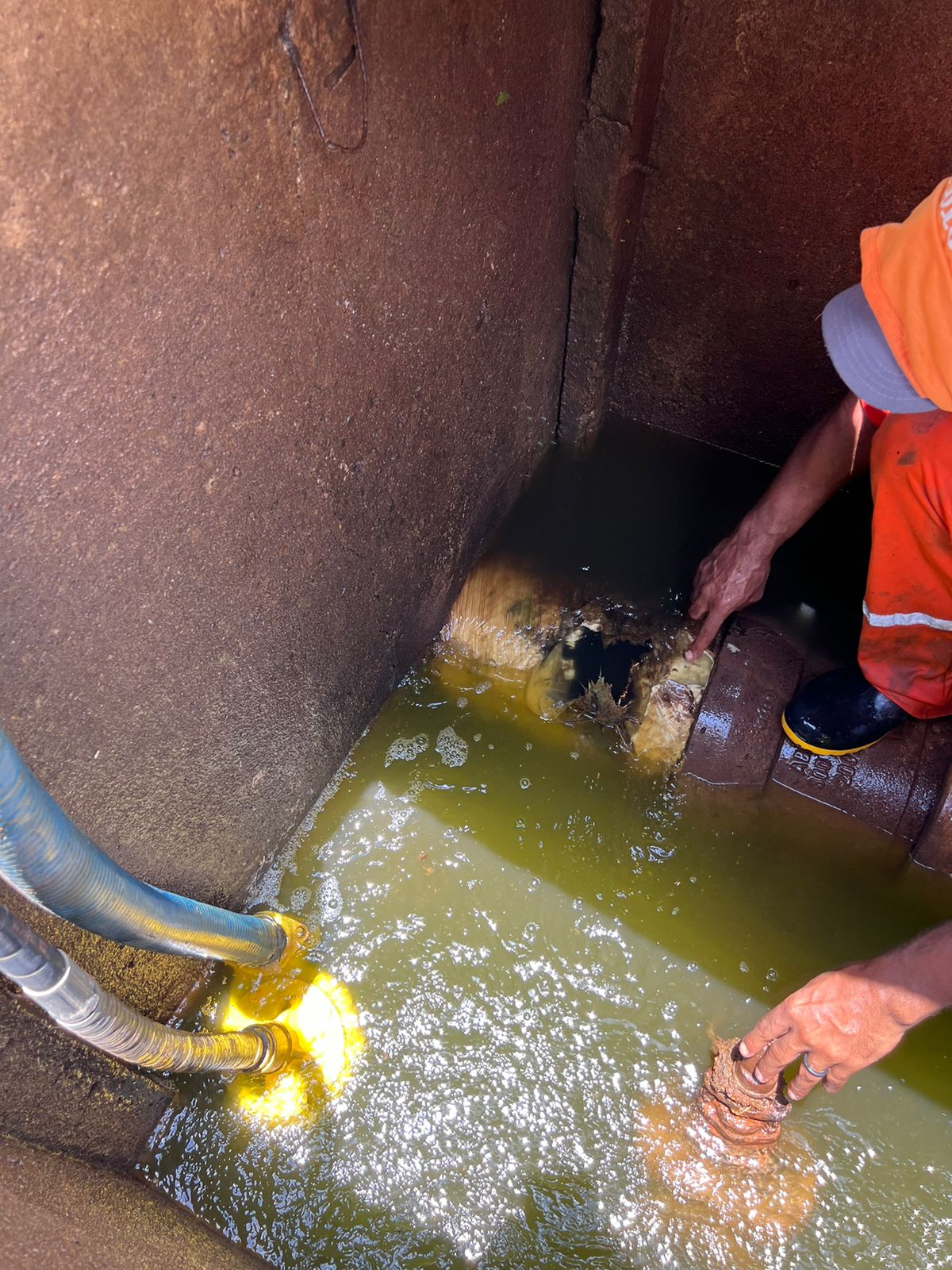 Vândalos danificam adutora e deixam quatro cidades do Sertão paraibano sem abastecimento