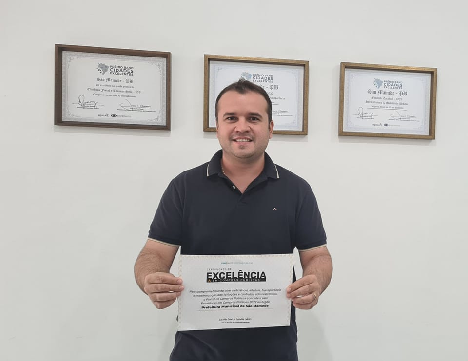 Prefeito de São Mamede recebe certificado em excelência em compras públicas