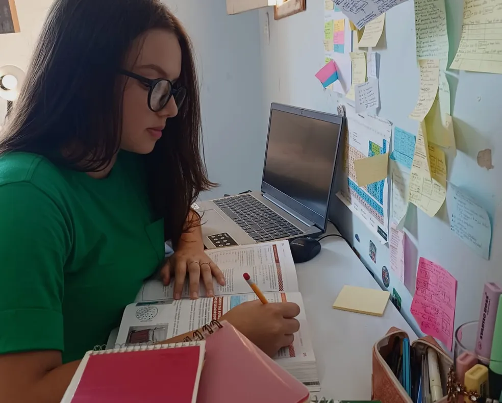 Estudante de escola pública do Sertão é 1º lugar de Medicina na USP: 'orgulho de mostrar o quanto a Paraíba é capaz'