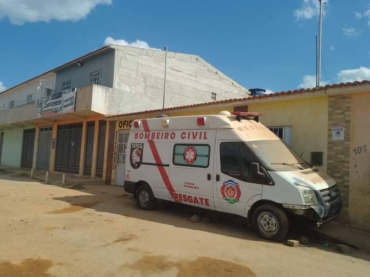 Grupo de Bombeiros Voluntários de Teixeira fazem campanha beneficente para conseguir comprar motor da ambulância